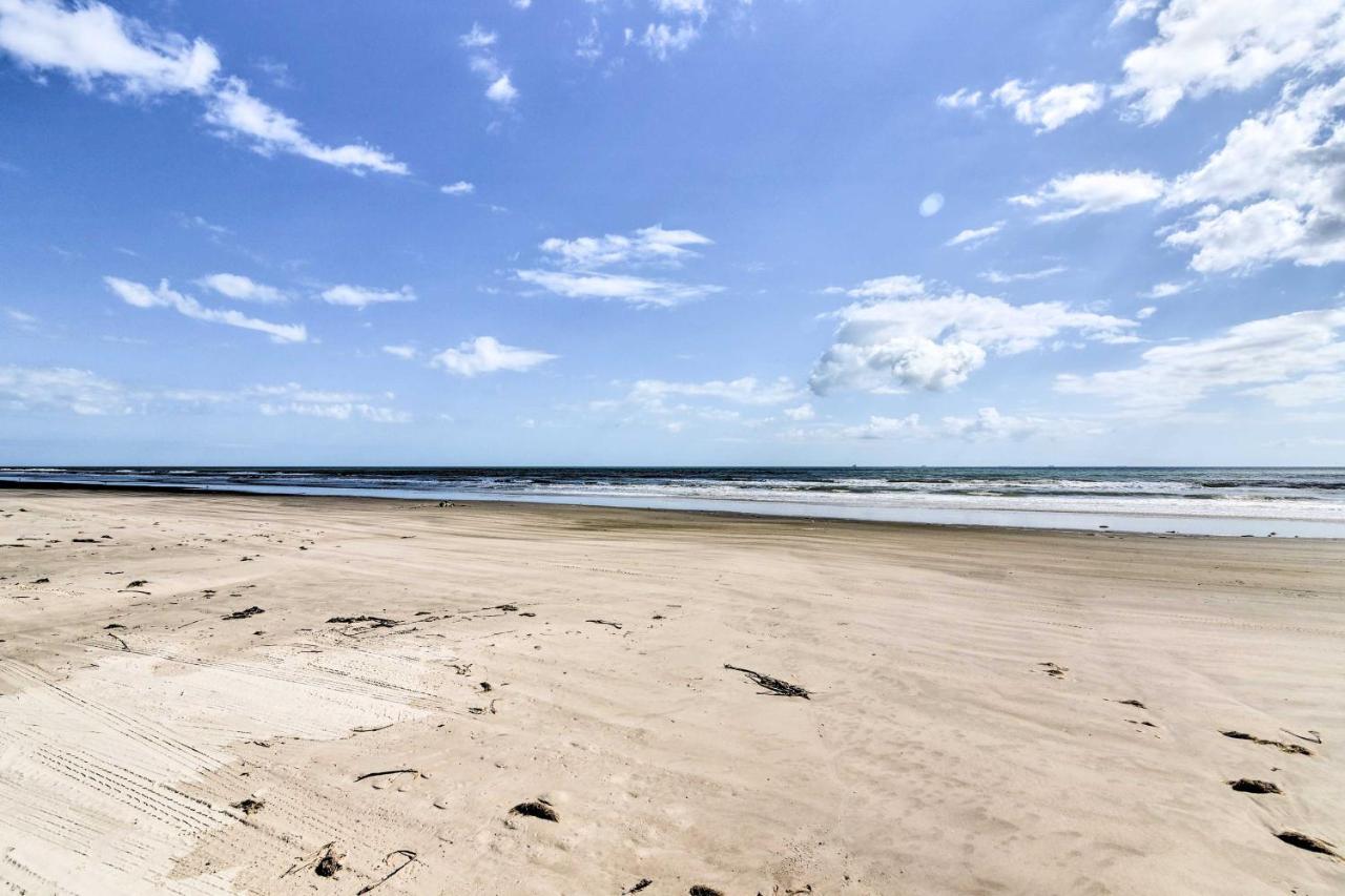 Surfside Beach Retreat With Deck And Ocean Views Zewnętrze zdjęcie