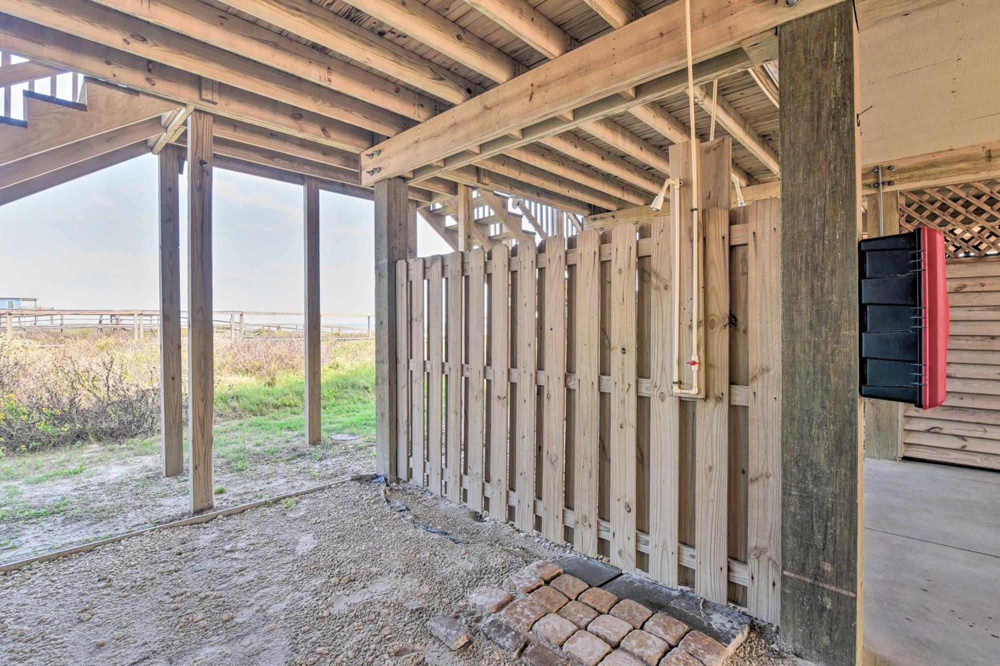 Surfside Beach Retreat With Deck And Ocean Views Zewnętrze zdjęcie